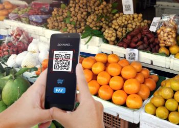 Walmart and IBM’s Food Safety Blockchain Collaboration: Using Blockchain Technology to Track Food Sources and Movement